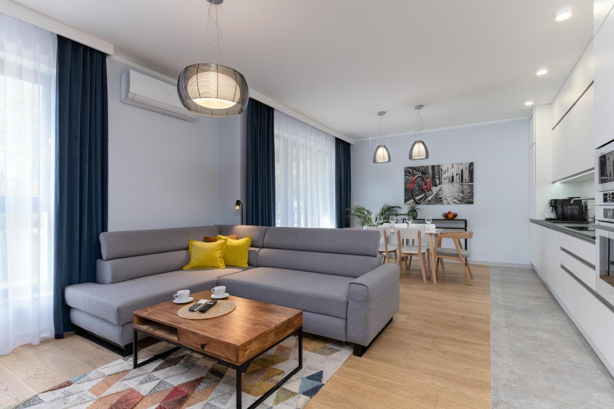 Br12 Premium Apartments , Garaz Bielsko-Biala Bagian luar foto